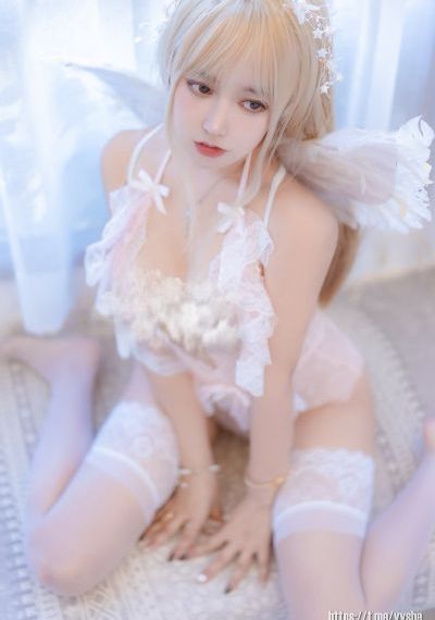 tiny evil在线观看