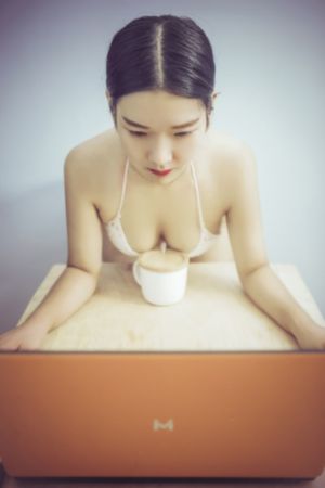 欧美69式互添视频在线